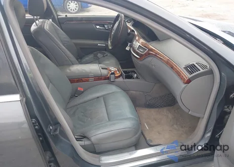 2007 Mercedes-Benz S 550 z USA, uszkodzony, nr VIN WDDNG71X67A042222